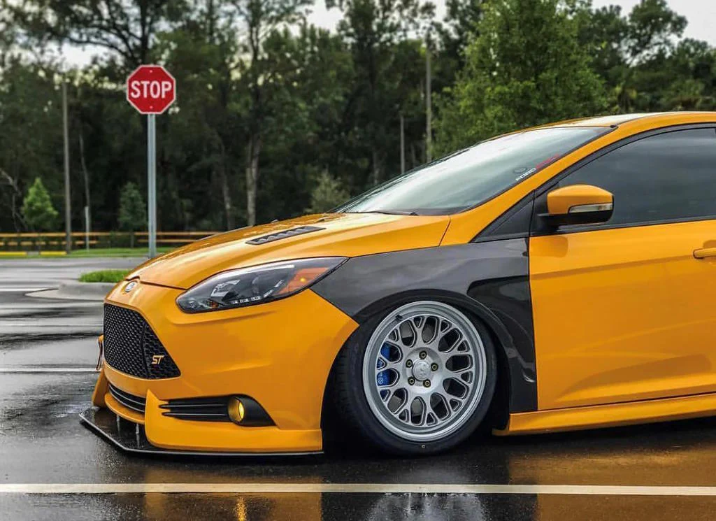 Anderson Composites 2016-18 Ford Focus RS (+ST) Carbon Fiber Front Fenders (pair) - Image 6